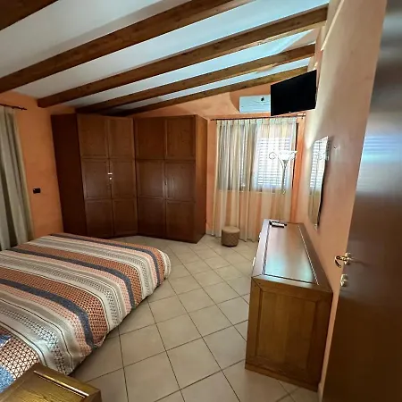Apartment Chila Aci Catena